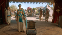 extant_GameOfThrones_3x07-TheBearAndTheMaidenFair_2544
