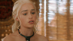 extant_GameOfThrones_3x07-TheBearAndTheMaidenFair_2549