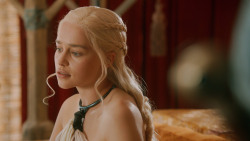 extant_GameOfThrones_3x07-TheBearAndTheMaidenFair_2583
