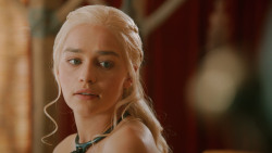 extant_GameOfThrones_3x07-TheBearAndTheMaidenFair_2592