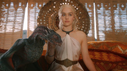 extant_GameOfThrones_3x07-TheBearAndTheMaidenFair_2611