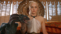 extant_GameOfThrones_3x07-TheBearAndTheMaidenFair_2614