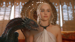 extant_GameOfThrones_3x07-TheBearAndTheMaidenFair_2618