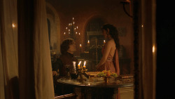 extant_GameOfThrones_3x07-TheBearAndTheMaidenFair_2675