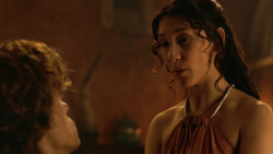 extant_GameOfThrones_3x07-TheBearAndTheMaidenFair_2696