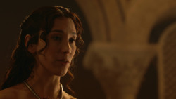 extant_GameOfThrones_3x07-TheBearAndTheMaidenFair_2732