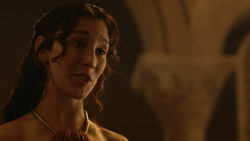 extant_GameOfThrones_3x07-TheBearAndTheMaidenFair_2750