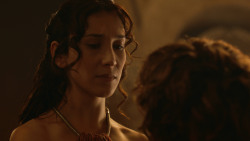extant_GameOfThrones_3x07-TheBearAndTheMaidenFair_2829