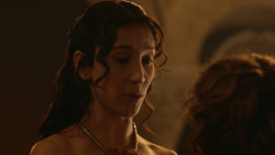 extant_GameOfThrones_3x07-TheBearAndTheMaidenFair_2837