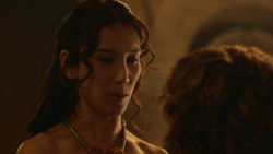 extant_GameOfThrones_3x07-TheBearAndTheMaidenFair_2847