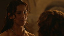 extant_GameOfThrones_3x07-TheBearAndTheMaidenFair_2851