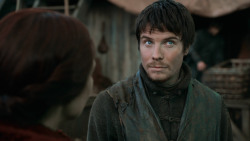 extant_GameOfThrones_3x07-TheBearAndTheMaidenFair_2932