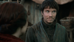 extant_GameOfThrones_3x07-TheBearAndTheMaidenFair_2938
