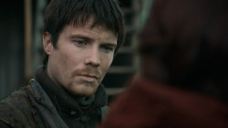 extant_GameOfThrones_3x07-TheBearAndTheMaidenFair_2974