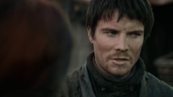 extant_GameOfThrones_3x07-TheBearAndTheMaidenFair_2986