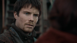 extant_GameOfThrones_3x07-TheBearAndTheMaidenFair_3039