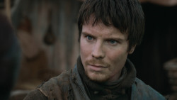 extant_GameOfThrones_3x07-TheBearAndTheMaidenFair_3056