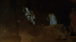 extant_GameOfThrones_3x07-TheBearAndTheMaidenFair_3260