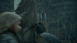 extant_GameOfThrones_3x07-TheBearAndTheMaidenFair_3577