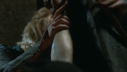 extant_GameOfThrones_3x07-TheBearAndTheMaidenFair_3635