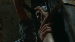 extant_GameOfThrones_3x07-TheBearAndTheMaidenFair_3638