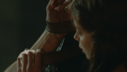 extant_GameOfThrones_3x07-TheBearAndTheMaidenFair_3639