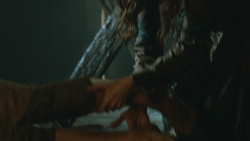 extant_GameOfThrones_3x07-TheBearAndTheMaidenFair_3655