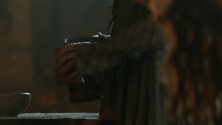 extant_GameOfThrones_3x07-TheBearAndTheMaidenFair_3663