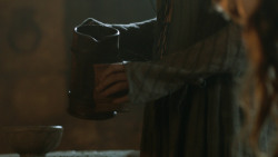 extant_GameOfThrones_3x07-TheBearAndTheMaidenFair_3664