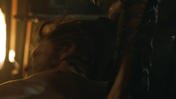 extant_GameOfThrones_3x07-TheBearAndTheMaidenFair_3670