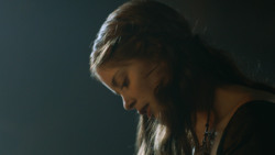 extant_GameOfThrones_3x07-TheBearAndTheMaidenFair_3676