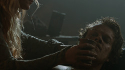 extant_GameOfThrones_3x07-TheBearAndTheMaidenFair_3687