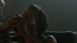 extant_GameOfThrones_3x07-TheBearAndTheMaidenFair_3694