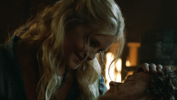 extant_GameOfThrones_3x07-TheBearAndTheMaidenFair_3701