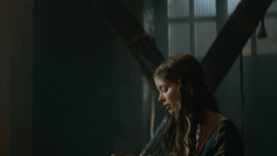 extant_GameOfThrones_3x07-TheBearAndTheMaidenFair_3705