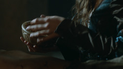 extant_GameOfThrones_3x07-TheBearAndTheMaidenFair_3712