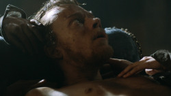 extant_GameOfThrones_3x07-TheBearAndTheMaidenFair_3732
