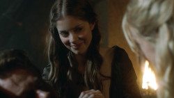 extant_GameOfThrones_3x07-TheBearAndTheMaidenFair_3738