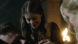 extant_GameOfThrones_3x07-TheBearAndTheMaidenFair_3739