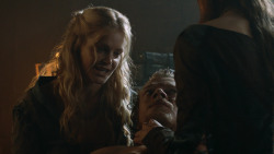 extant_GameOfThrones_3x07-TheBearAndTheMaidenFair_3742