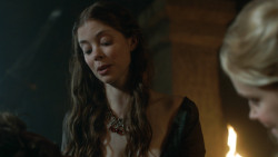 extant_GameOfThrones_3x07-TheBearAndTheMaidenFair_3747