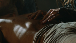 extant_GameOfThrones_3x07-TheBearAndTheMaidenFair_3750