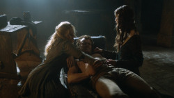 extant_GameOfThrones_3x07-TheBearAndTheMaidenFair_3770