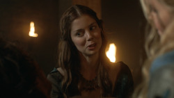 extant_GameOfThrones_3x07-TheBearAndTheMaidenFair_3782
