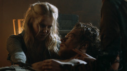 extant_GameOfThrones_3x07-TheBearAndTheMaidenFair_3797