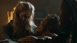 extant_GameOfThrones_3x07-TheBearAndTheMaidenFair_3799