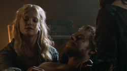 extant_GameOfThrones_3x07-TheBearAndTheMaidenFair_3812