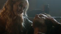 extant_GameOfThrones_3x07-TheBearAndTheMaidenFair_3830