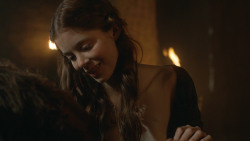 extant_GameOfThrones_3x07-TheBearAndTheMaidenFair_3845