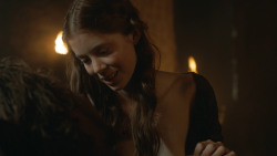 extant_GameOfThrones_3x07-TheBearAndTheMaidenFair_3847